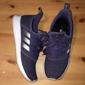 Adidas size 4. Great preowned condition
